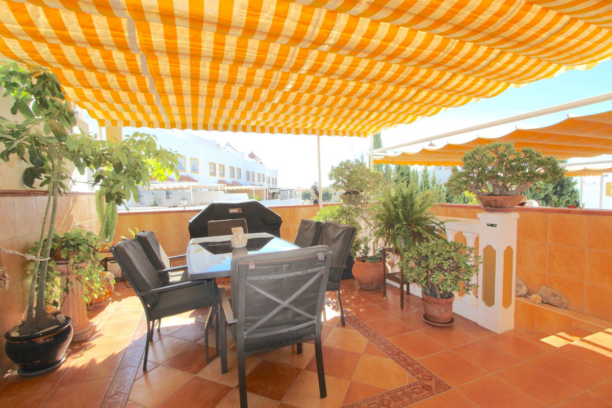 5 Bed Townhouse for sale in Marbella Costa Del Sol, Málaga, Spain