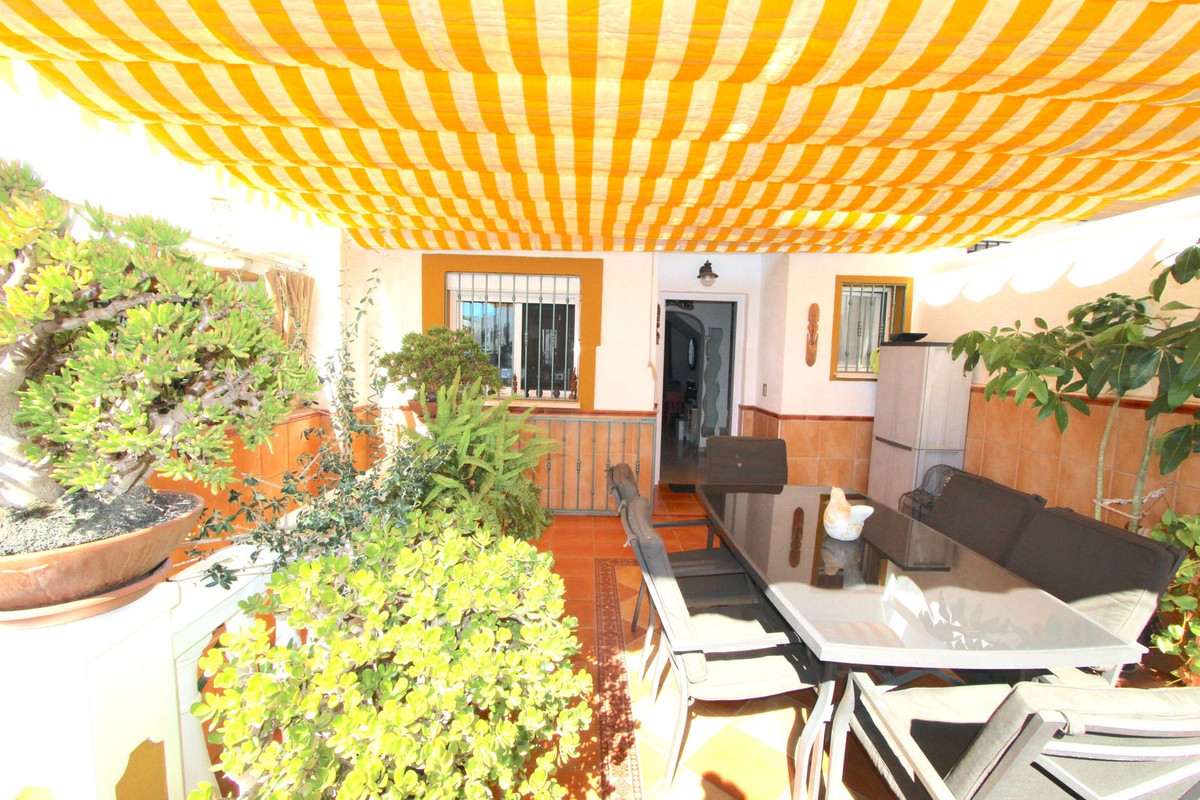 5 Bed Townhouse for sale in Marbella Costa Del Sol, Málaga, Spain