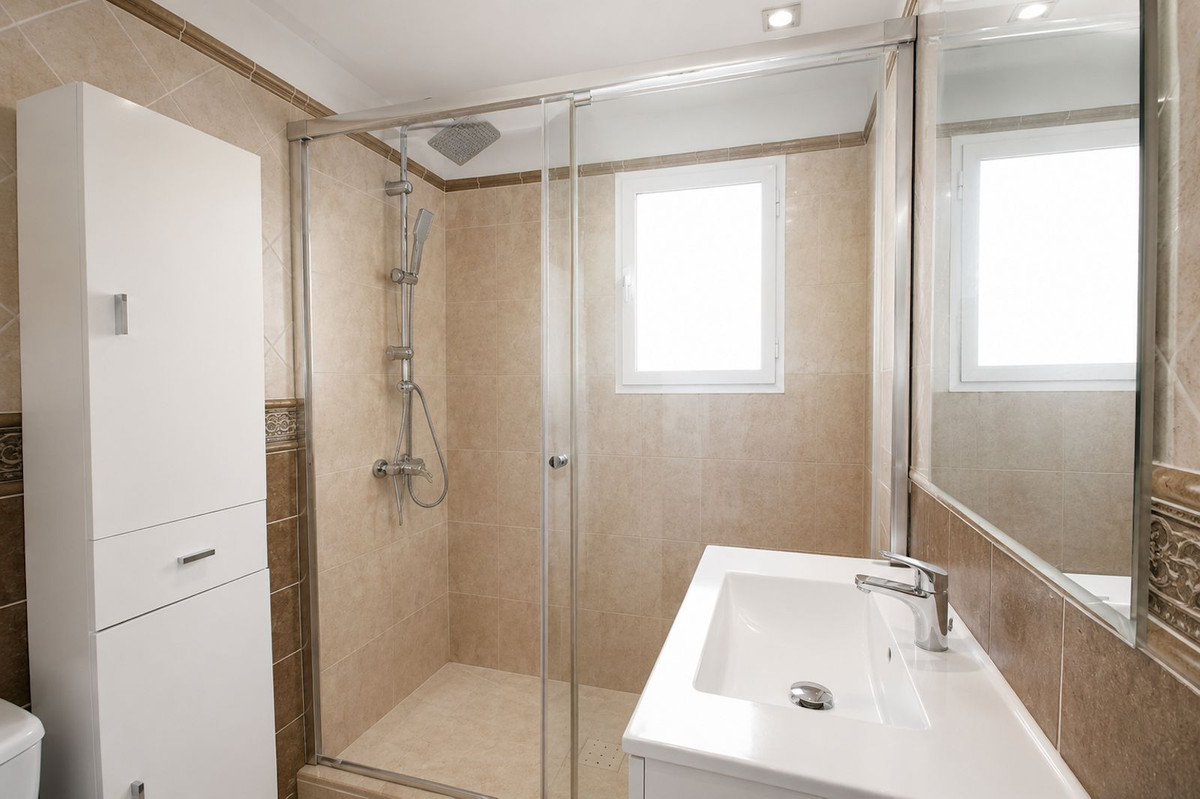 5 Bed Townhouse for sale in Marbella Costa Del Sol, Málaga, Spain