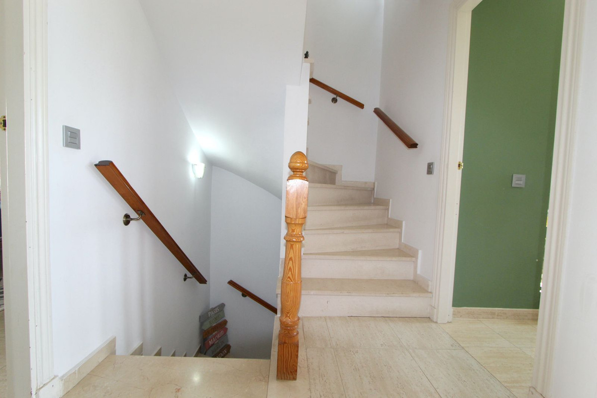 5 Bed Townhouse for sale in Marbella Costa Del Sol, Málaga, Spain