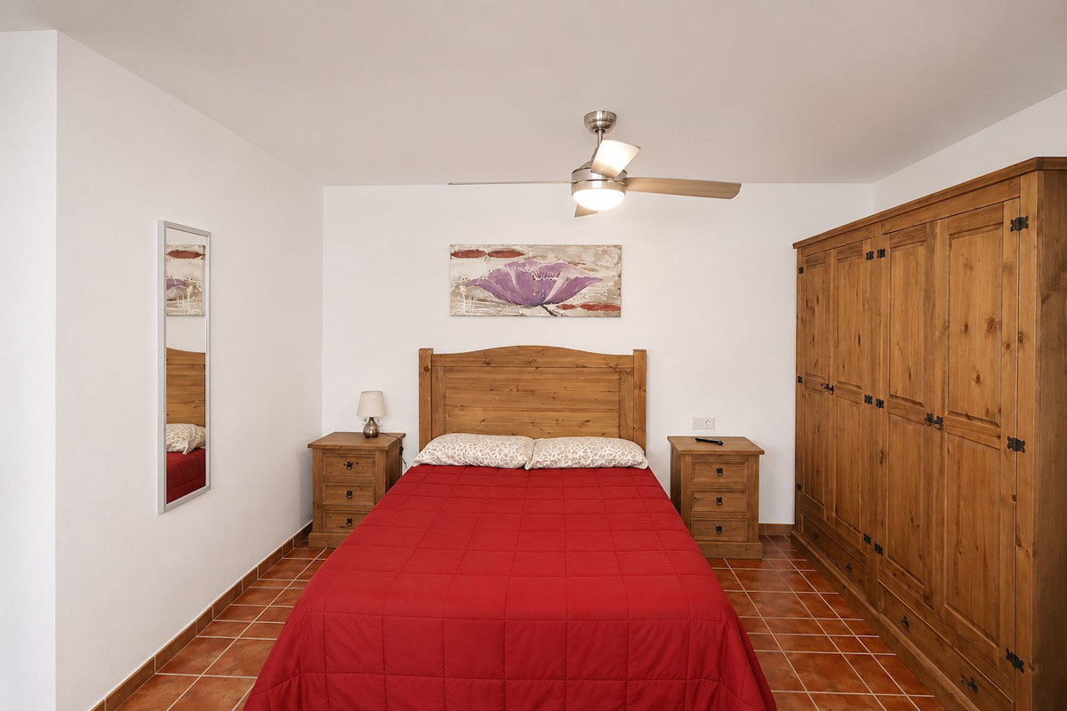 5 Bed Townhouse for sale in Marbella Costa Del Sol, Málaga, Spain