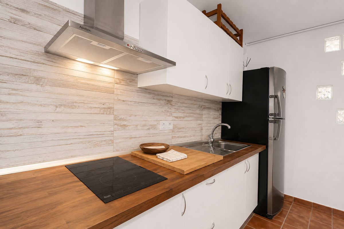 5 Bed Townhouse for sale in Marbella Costa Del Sol, Málaga, Spain