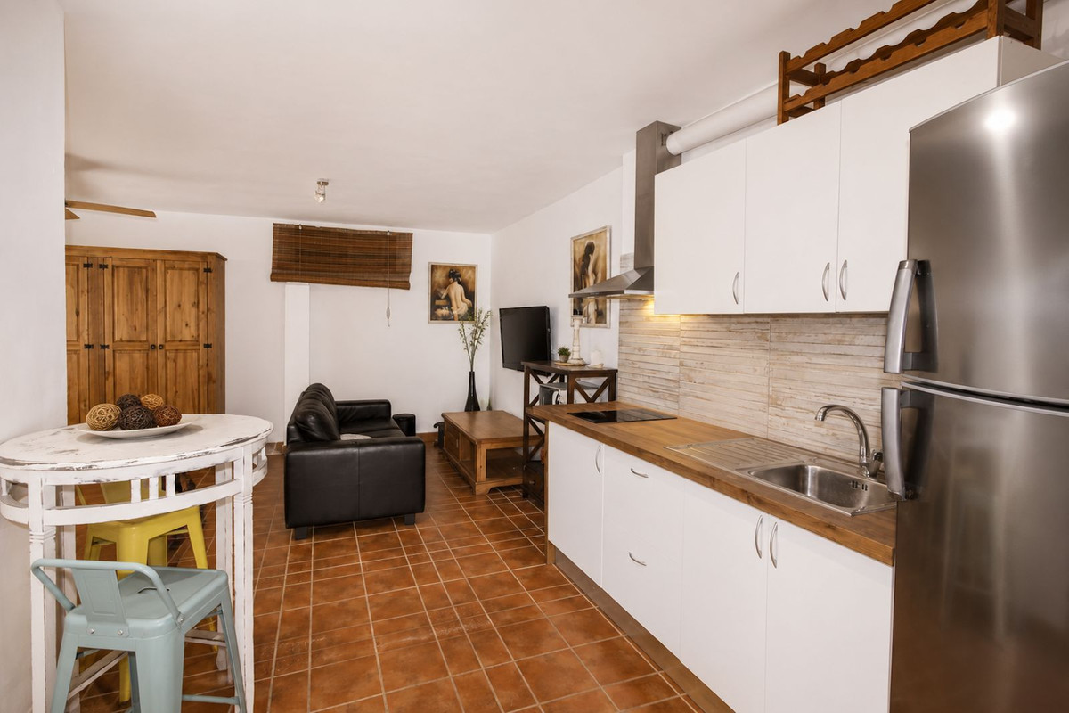 5 Bed Townhouse for sale in Marbella Costa Del Sol, Málaga, Spain