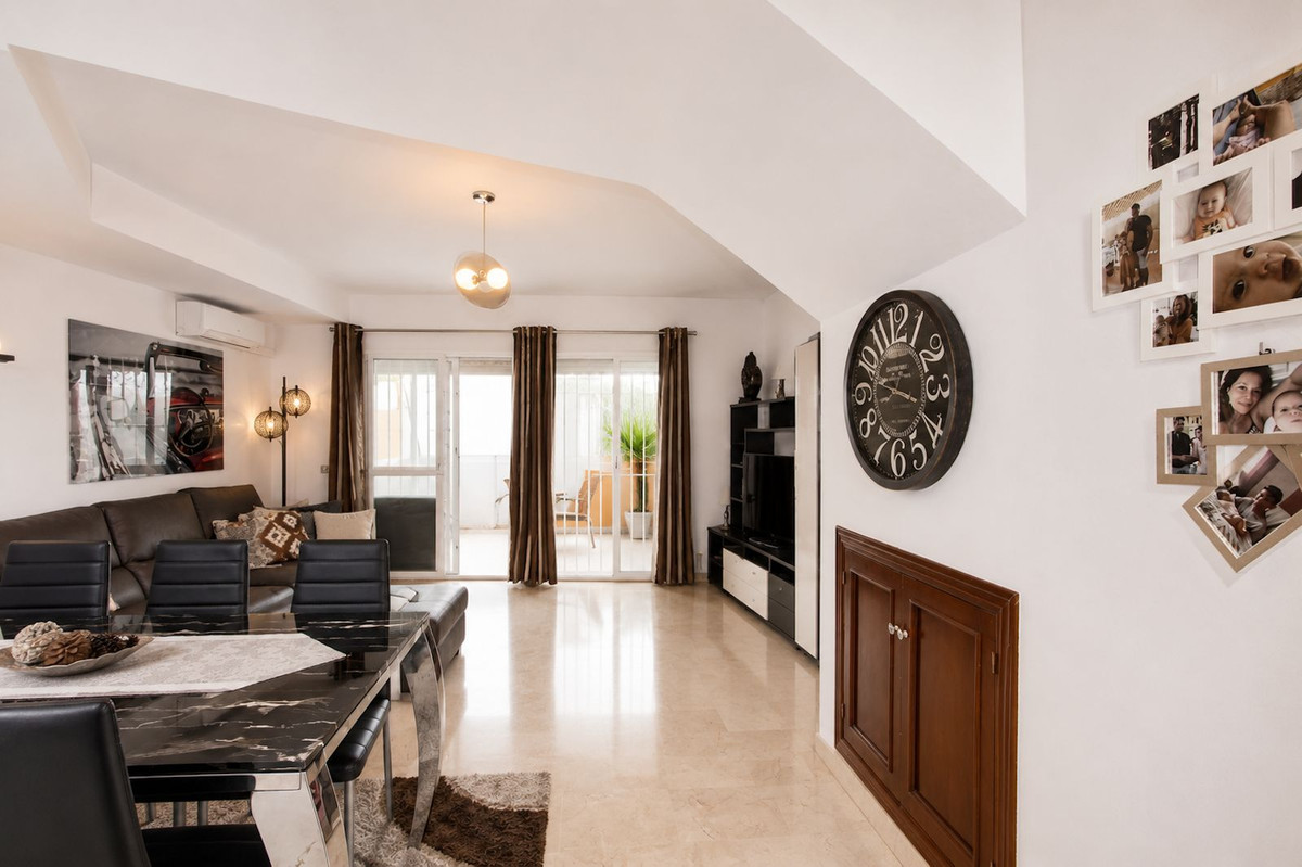 5 Bed Townhouse for sale in Marbella Costa Del Sol, Málaga, Spain