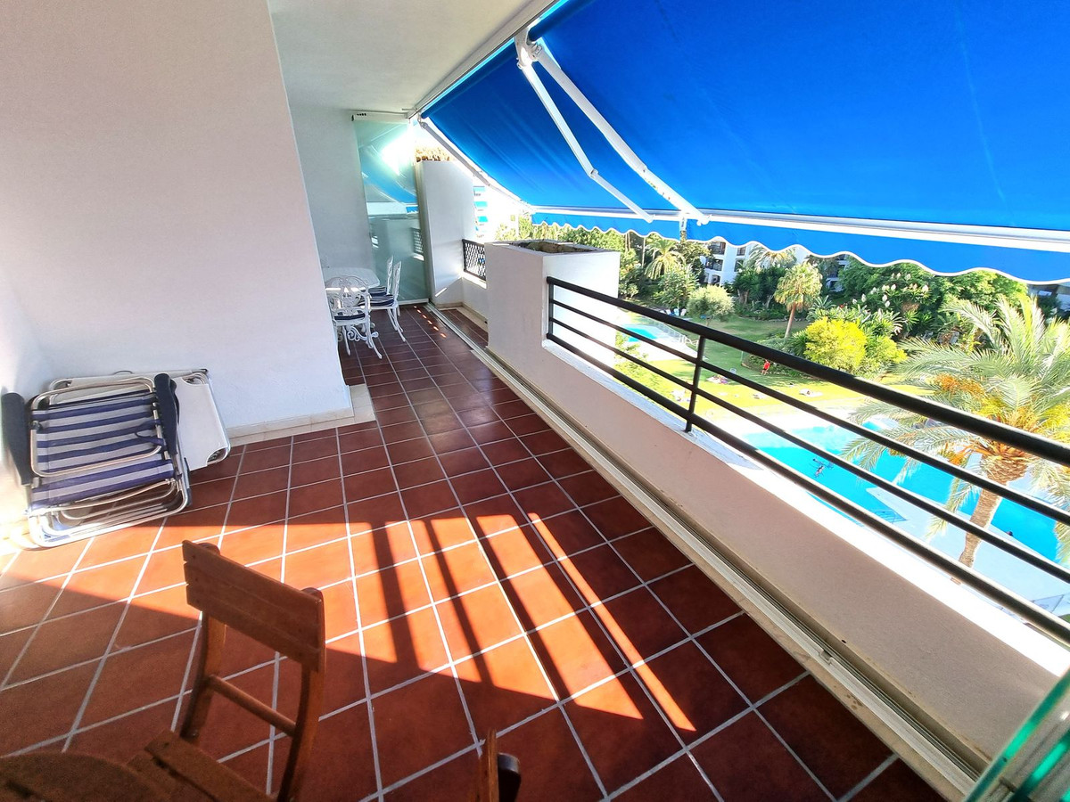 2 Bed Apartment for sale in Puerto Banús Costa Del Sol, Málaga, Spain