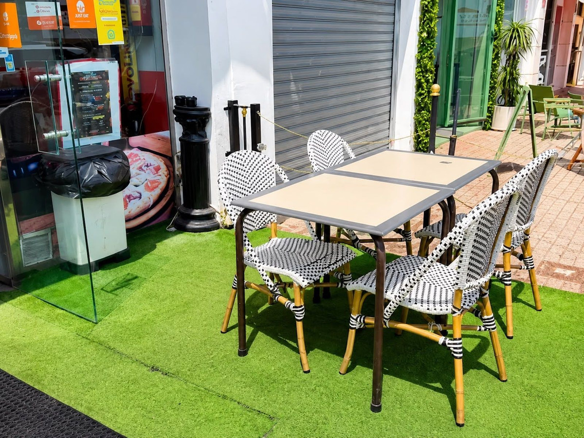 Commercial unit for sale in Nueva Andalucía Costa Del Sol, Málaga, Spain