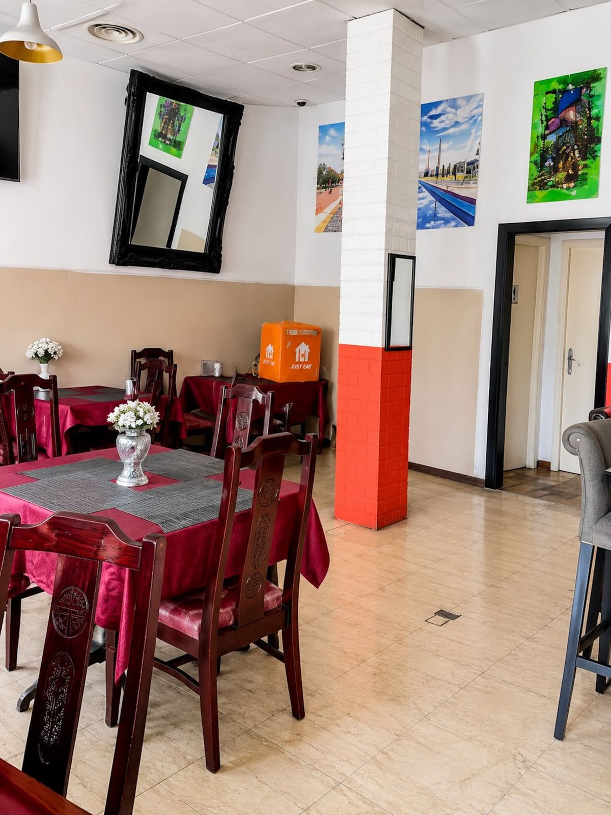 Commercial unit for sale in Nueva Andalucía Costa Del Sol, Málaga, Spain