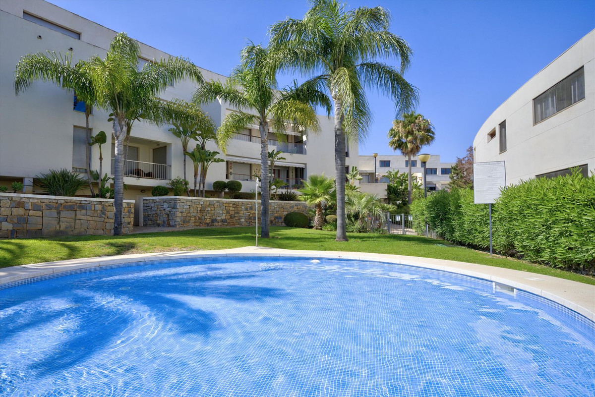 Se vende Apartamento Planta Media de 3 dormitorios en Costa Del Sol, Málaga, España