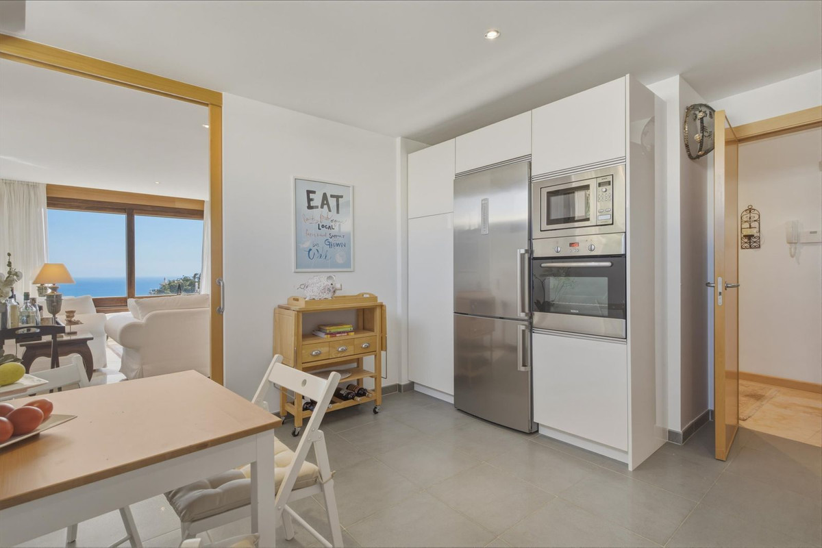 Se vende Apartamento Planta Media de 3 dormitorios en Costa Del Sol, Málaga, España