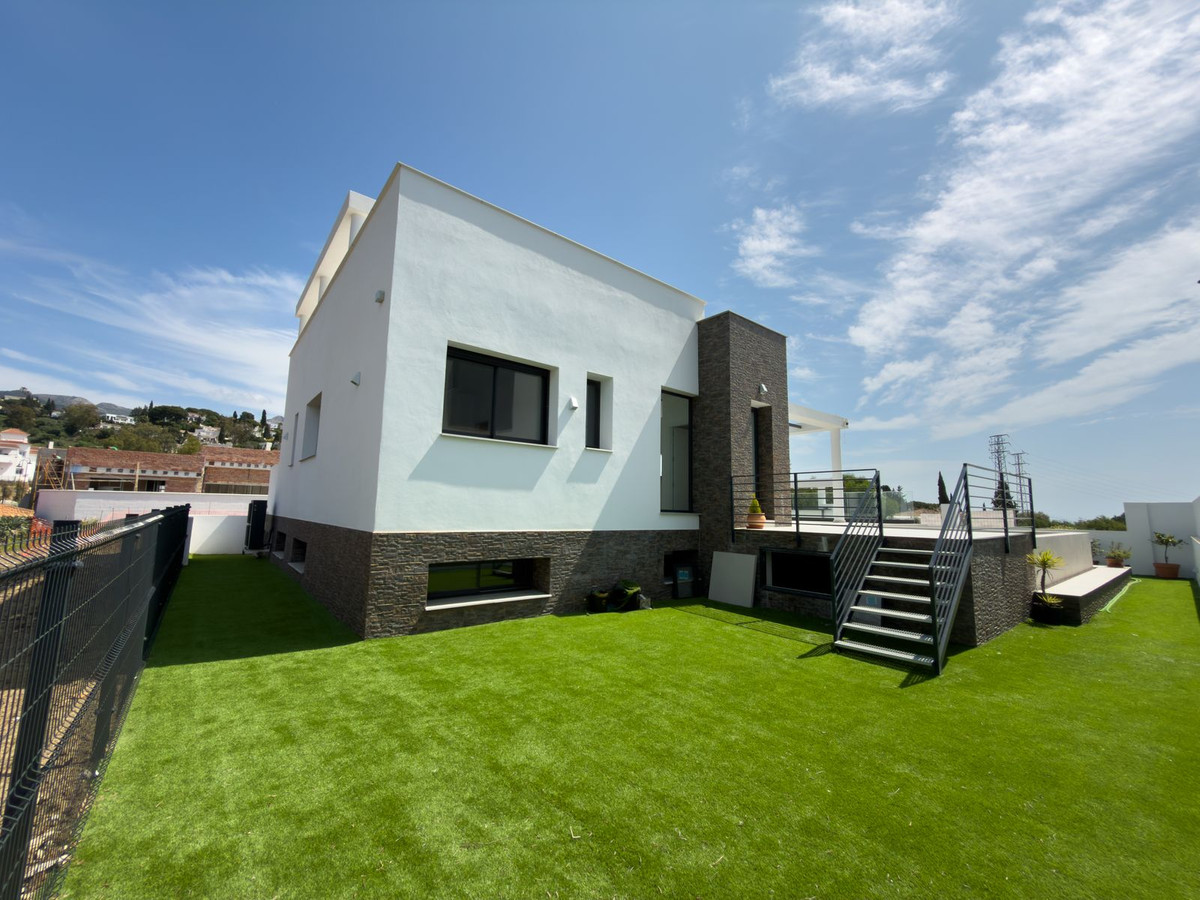 4 Bed Townhouse for sale in Mijas Costa Del Sol, Málaga, Spain