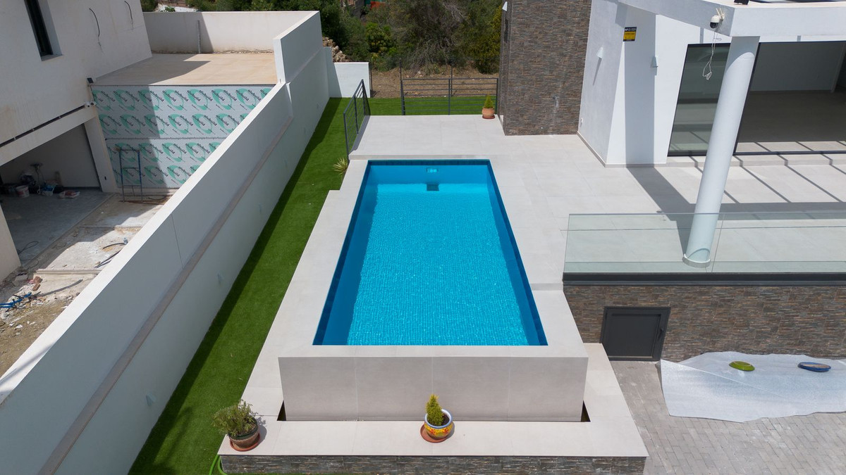 4 Bed Townhouse for sale in Mijas Costa Del Sol, Málaga, Spain