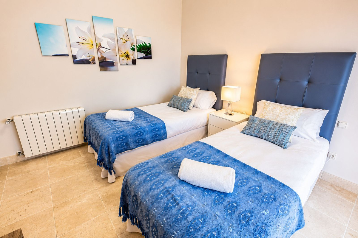 3 Bed Apartment for sale in Los Flamingos Costa Del Sol, Málaga, Spain