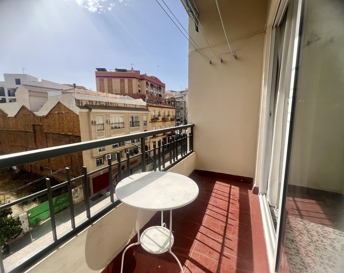 Se vende Apartamento Planta Media de 3 dormitorios en Costa Del Sol, Málaga, España
