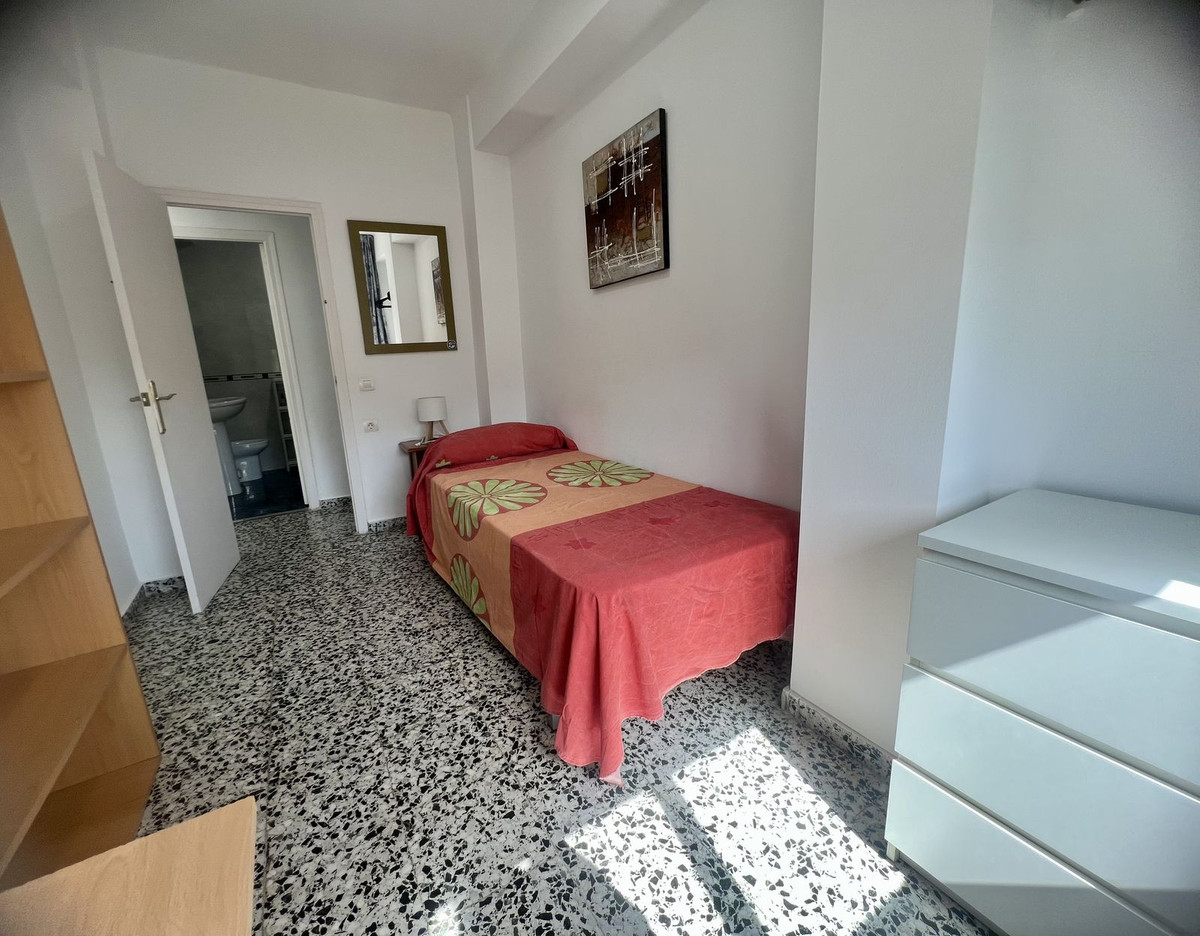 Se vende Apartamento Planta Media de 3 dormitorios en Costa Del Sol, Málaga, España