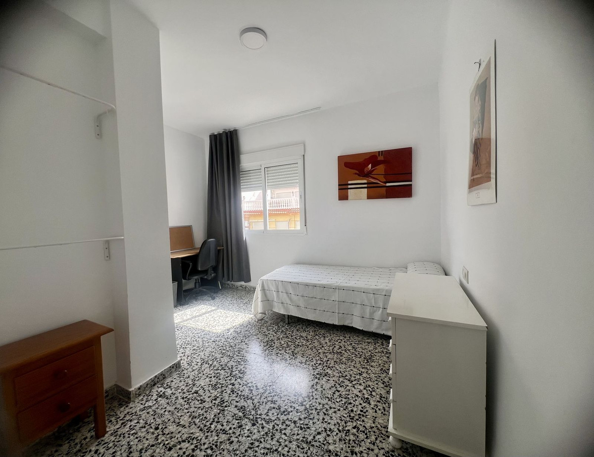 Se vende Apartamento Planta Media de 3 dormitorios en Costa Del Sol, Málaga, España