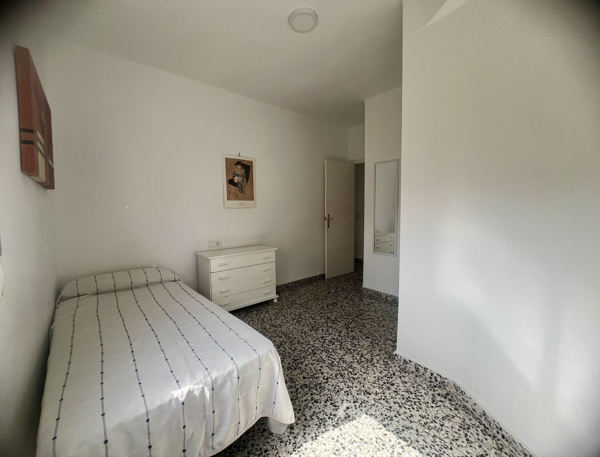 Se vende Apartamento Planta Media de 3 dormitorios en Costa Del Sol, Málaga, España