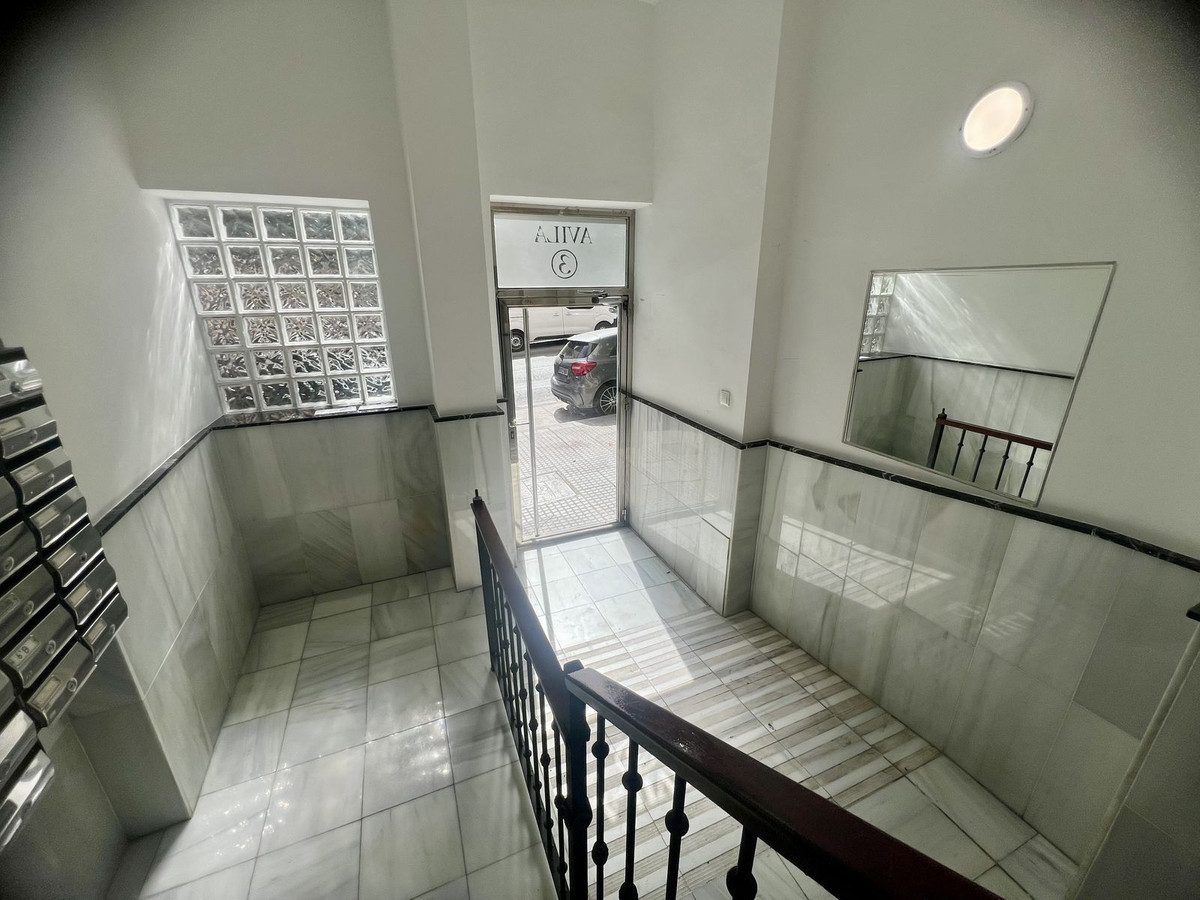 Se vende Apartamento Planta Media de 3 dormitorios en Costa Del Sol, Málaga, España