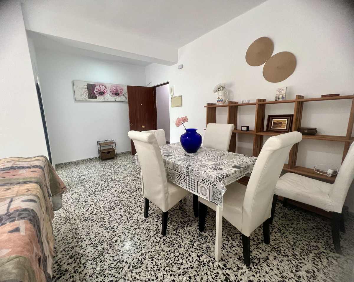 Se vende Apartamento Planta Media de 3 dormitorios en Costa Del Sol, Málaga, España
