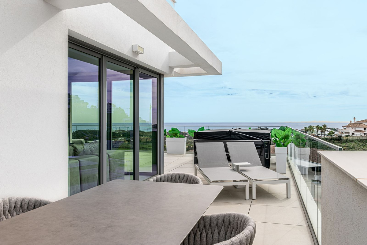 2 Bed Apartment for sale in Calanova Golf Costa Del Sol, Málaga, Spain