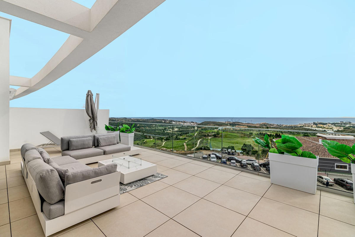 2 Bed Apartment for sale in Calanova Golf Costa Del Sol, Málaga, Spain