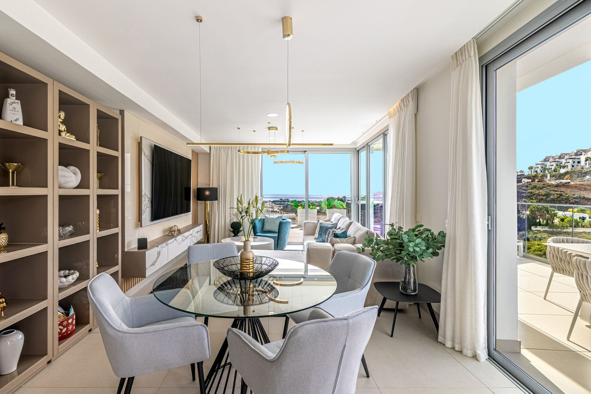 2 Bed Apartment for sale in Calanova Golf Costa Del Sol, Málaga, Spain