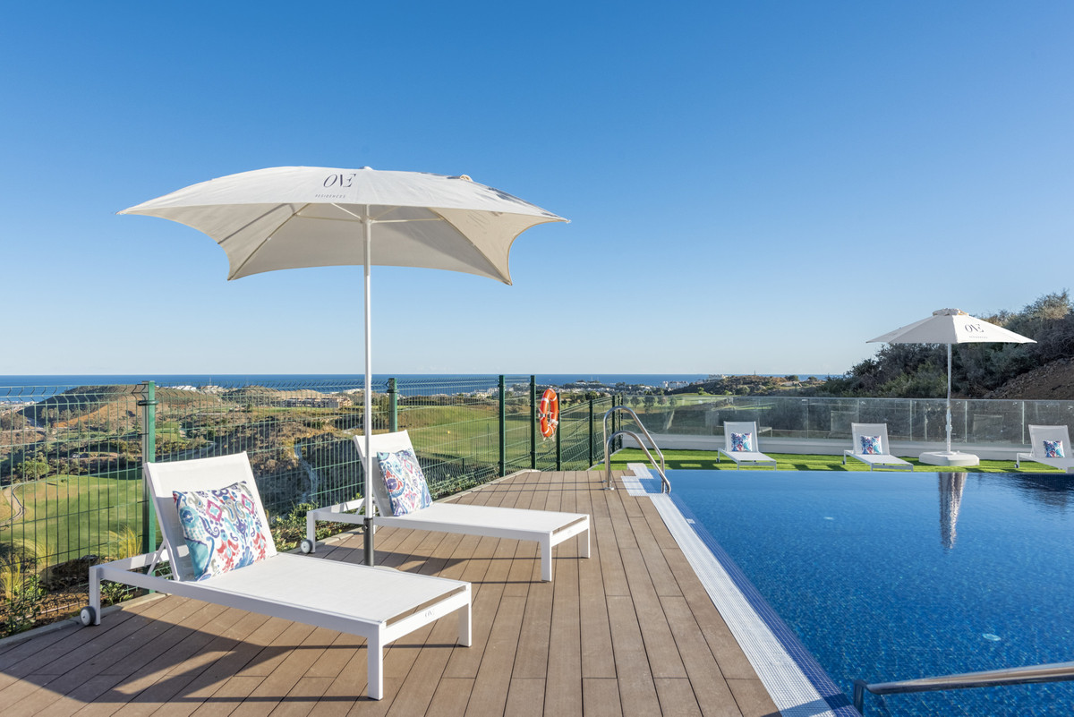 2 Bed Apartment for sale in Calanova Golf Costa Del Sol, Málaga, Spain