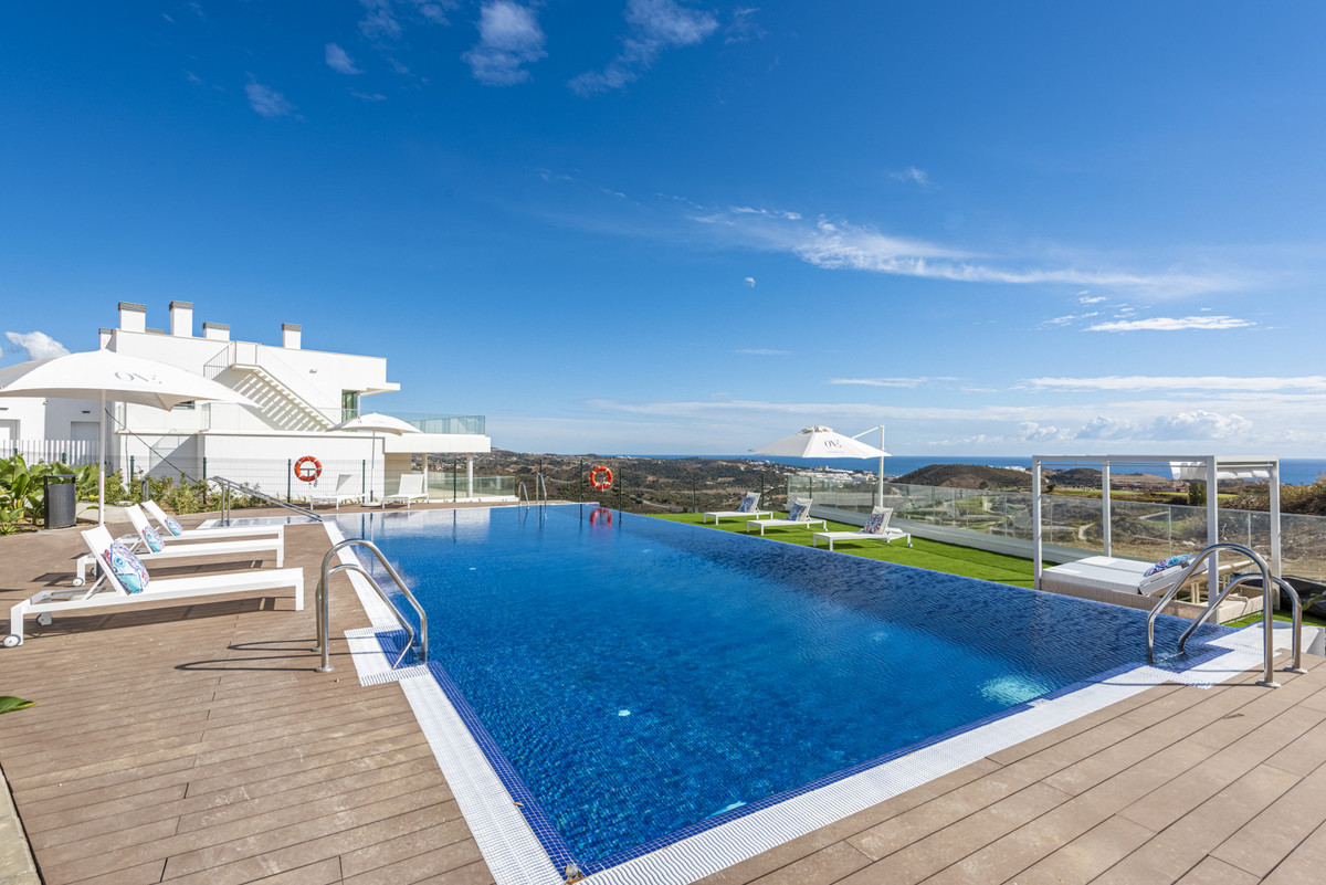 2 Bed Apartment for sale in Calanova Golf Costa Del Sol, Málaga, Spain
