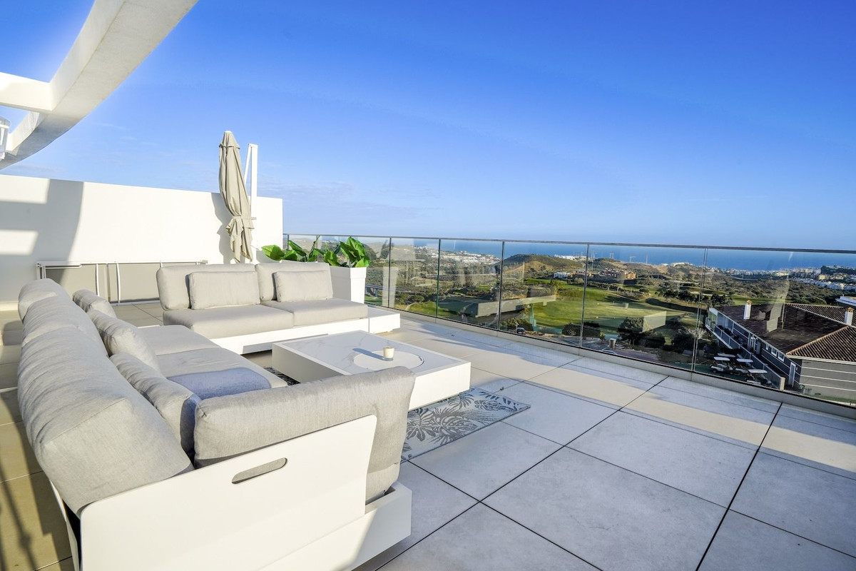 2 Bed Apartment for sale in Calanova Golf Costa Del Sol, Málaga, Spain