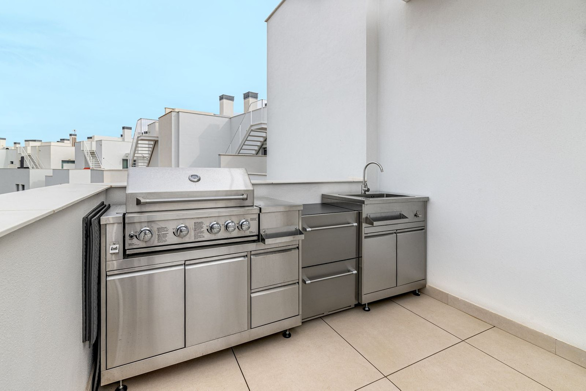 2 Bed Apartment for sale in Calanova Golf Costa Del Sol, Málaga, Spain