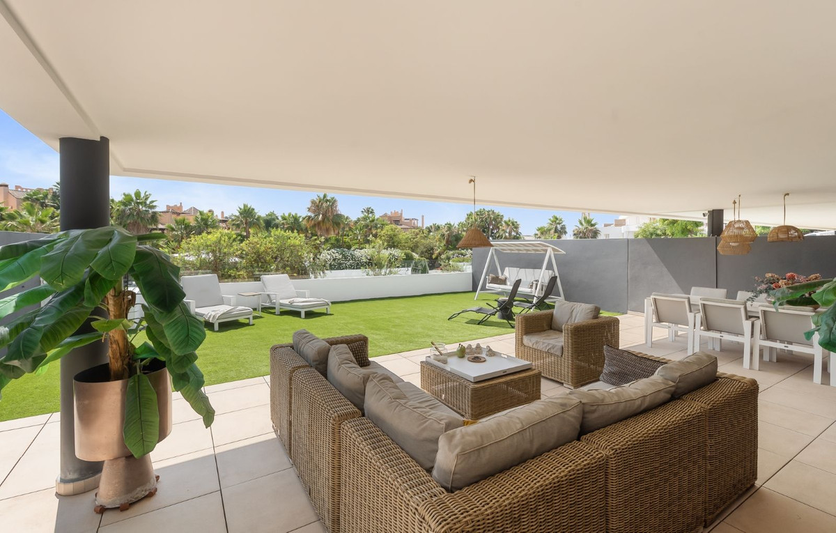 3 Bed Apartment for sale in Estepona Costa Del Sol, Málaga, Spain