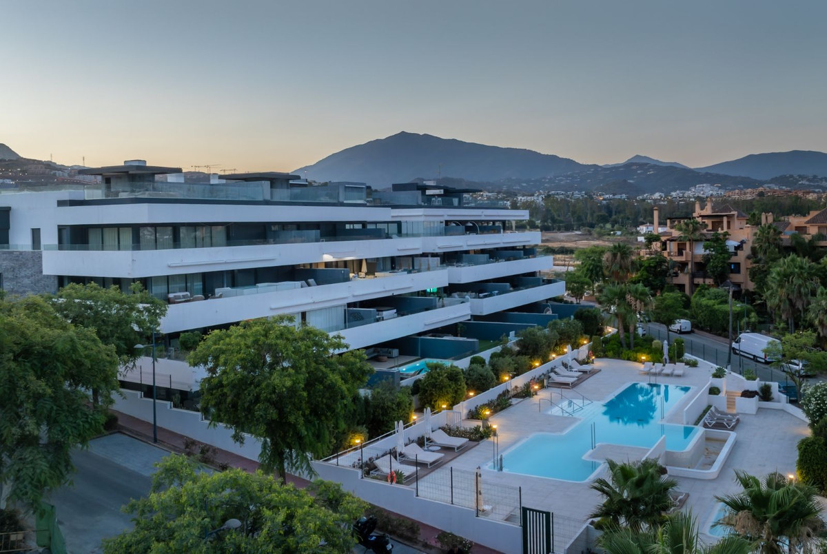 3 Bed Apartment for sale in Estepona Costa Del Sol, Málaga, Spain