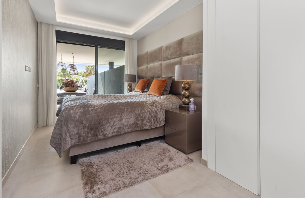 3 Bed Apartment for sale in Estepona Costa Del Sol, Málaga, Spain