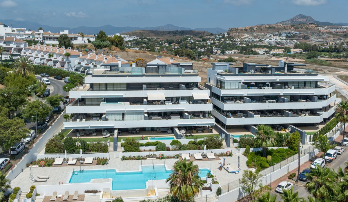 3 Bed Apartment for sale in Estepona Costa Del Sol, Málaga, Spain