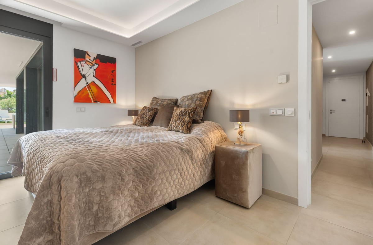 3 Bed Apartment for sale in Estepona Costa Del Sol, Málaga, Spain