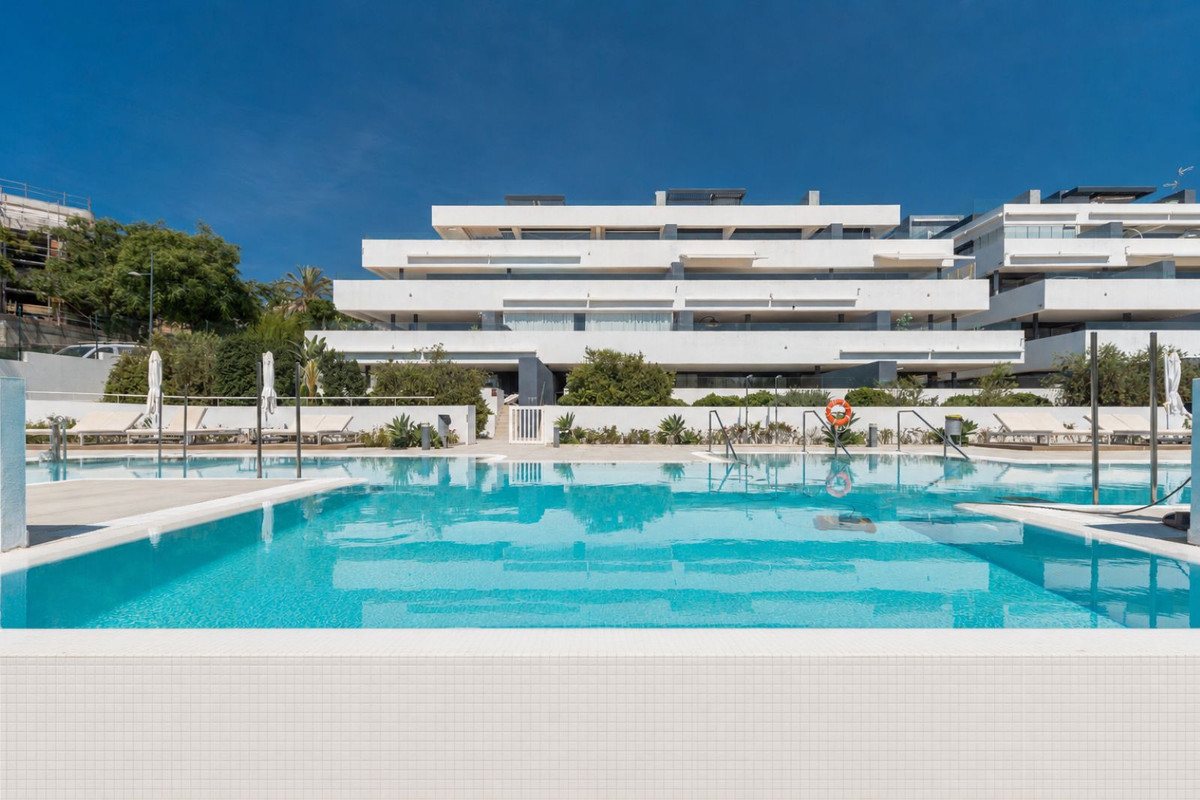3 Bed Apartment for sale in Estepona Costa Del Sol, Málaga, Spain
