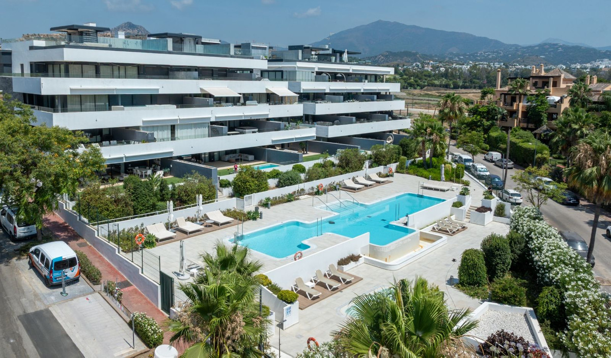 3 Bed Apartment for sale in Estepona Costa Del Sol, Málaga, Spain