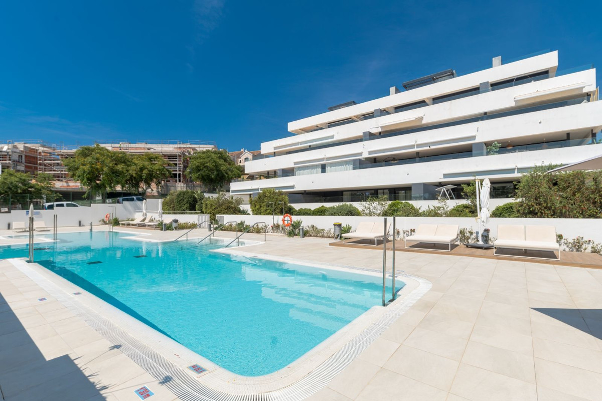 3 Bed Apartment for sale in Estepona Costa Del Sol, Málaga, Spain