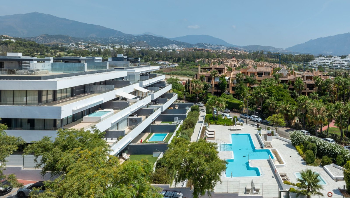 3 Bed Apartment for sale in Estepona Costa Del Sol, Málaga, Spain