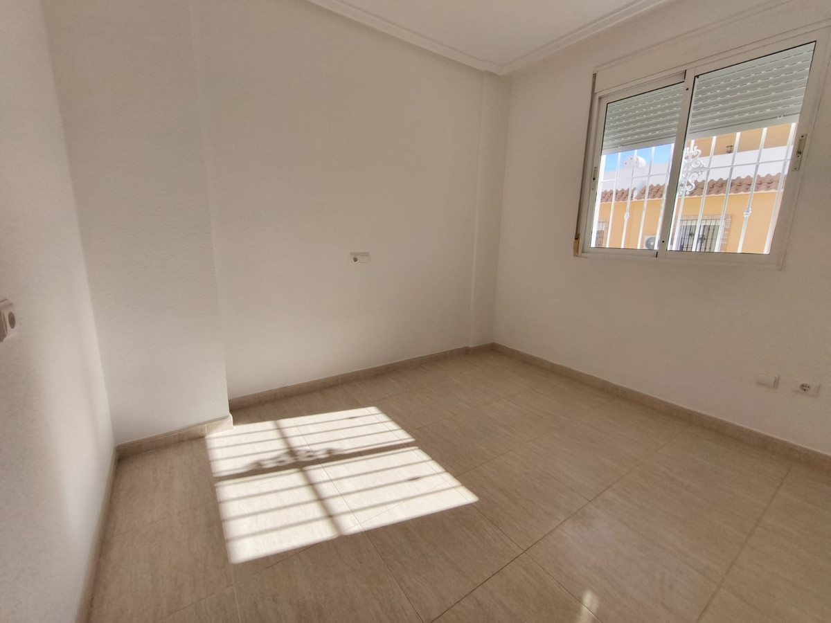 Se vende Villa - Chalet de 3 dormitorios en Costa Blanca, Alicante, España