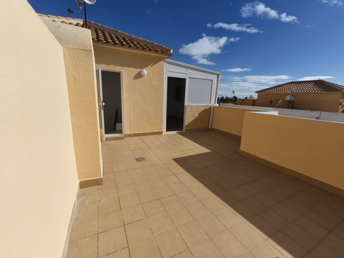 Se vende Villa - Chalet de 3 dormitorios en Costa Blanca, Alicante, España
