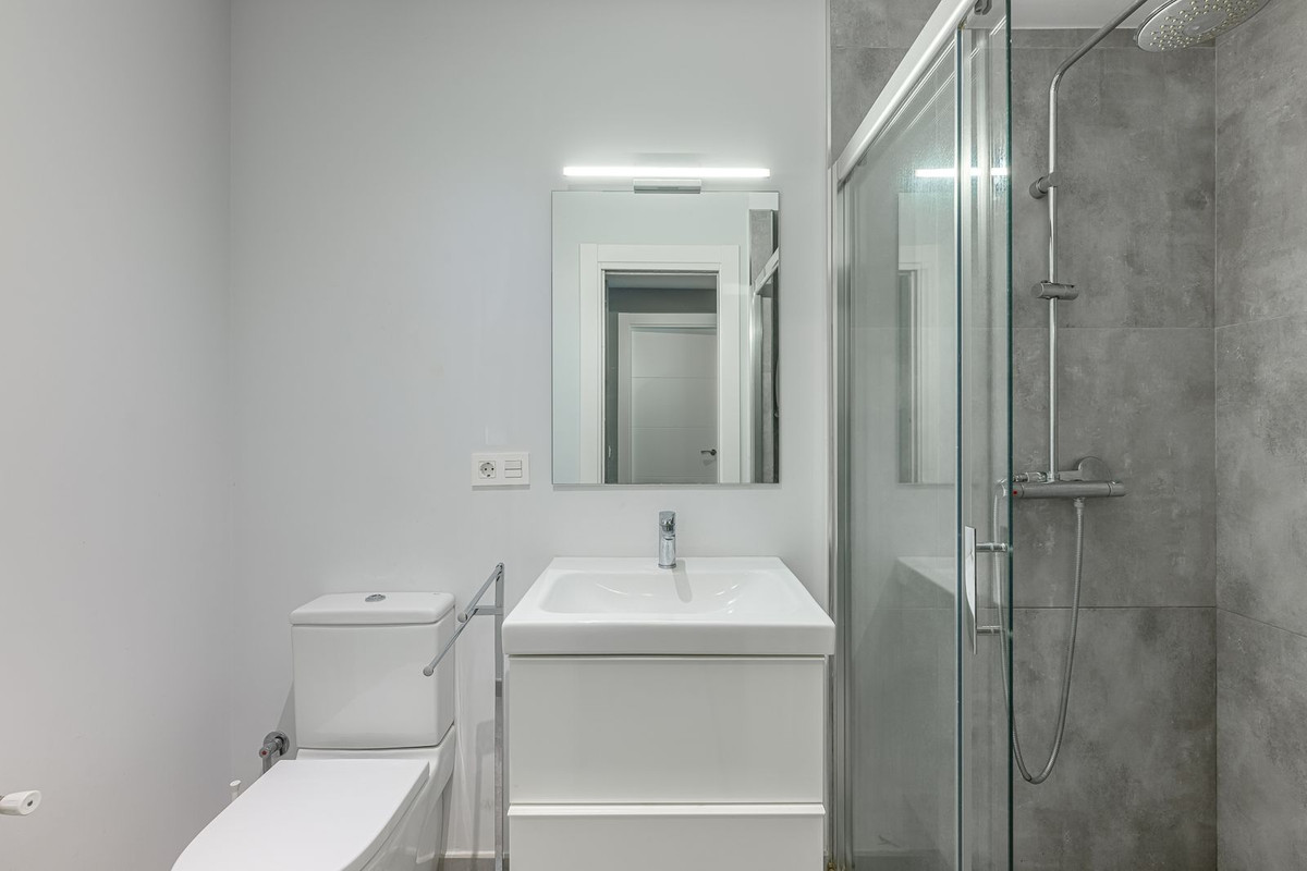 2 Bed Apartment for sale in Nueva Andalucía Costa Del Sol, Málaga, Spain