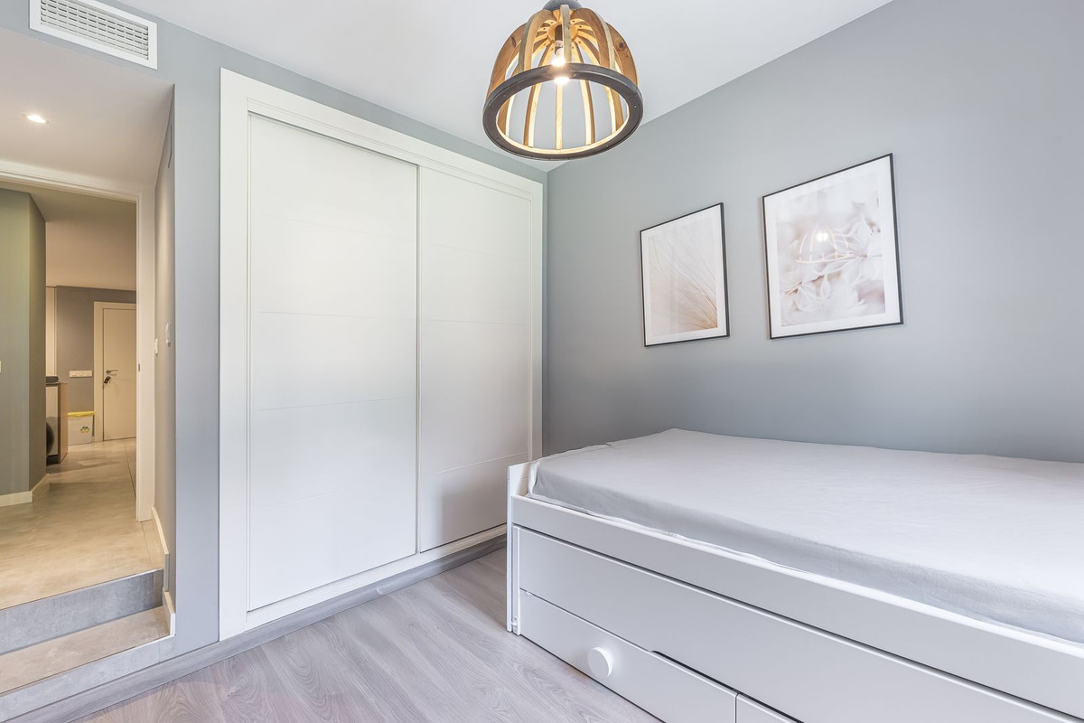 2 Bed Apartment for sale in Nueva Andalucía Costa Del Sol, Málaga, Spain