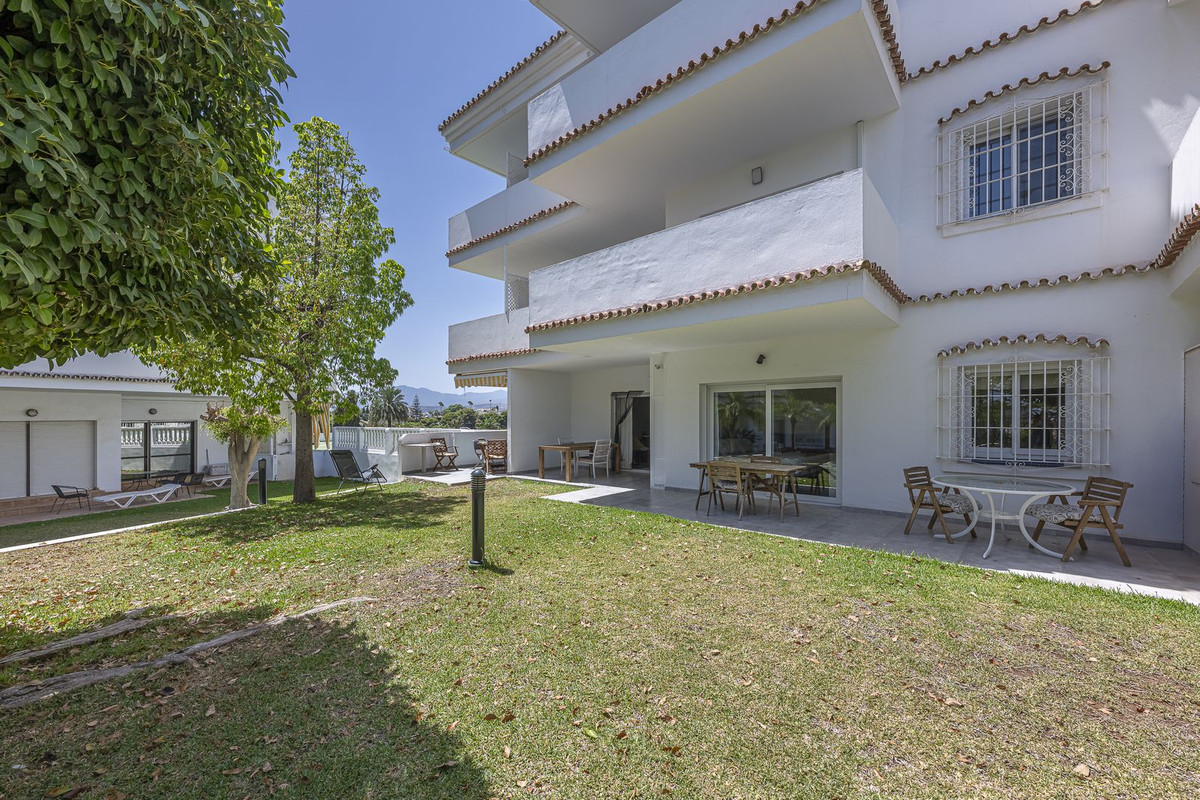 2 Bed Apartment for sale in Nueva Andalucía Costa Del Sol, Málaga, Spain