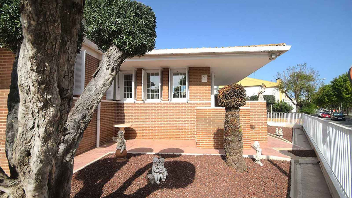 Se vende Villa - Chalet de 4 dormitorios en Costa Calida, Murcia, España