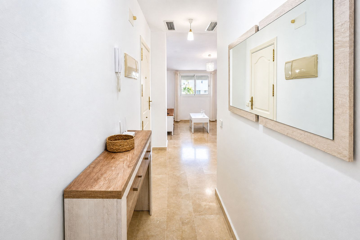 2 Bed Apartment for sale in La Duquesa Costa Del Sol, Málaga, Spain