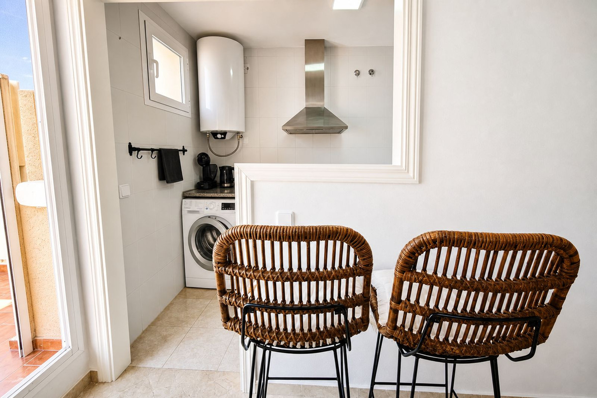 2 Bed Apartment for sale in La Duquesa Costa Del Sol, Málaga, Spain