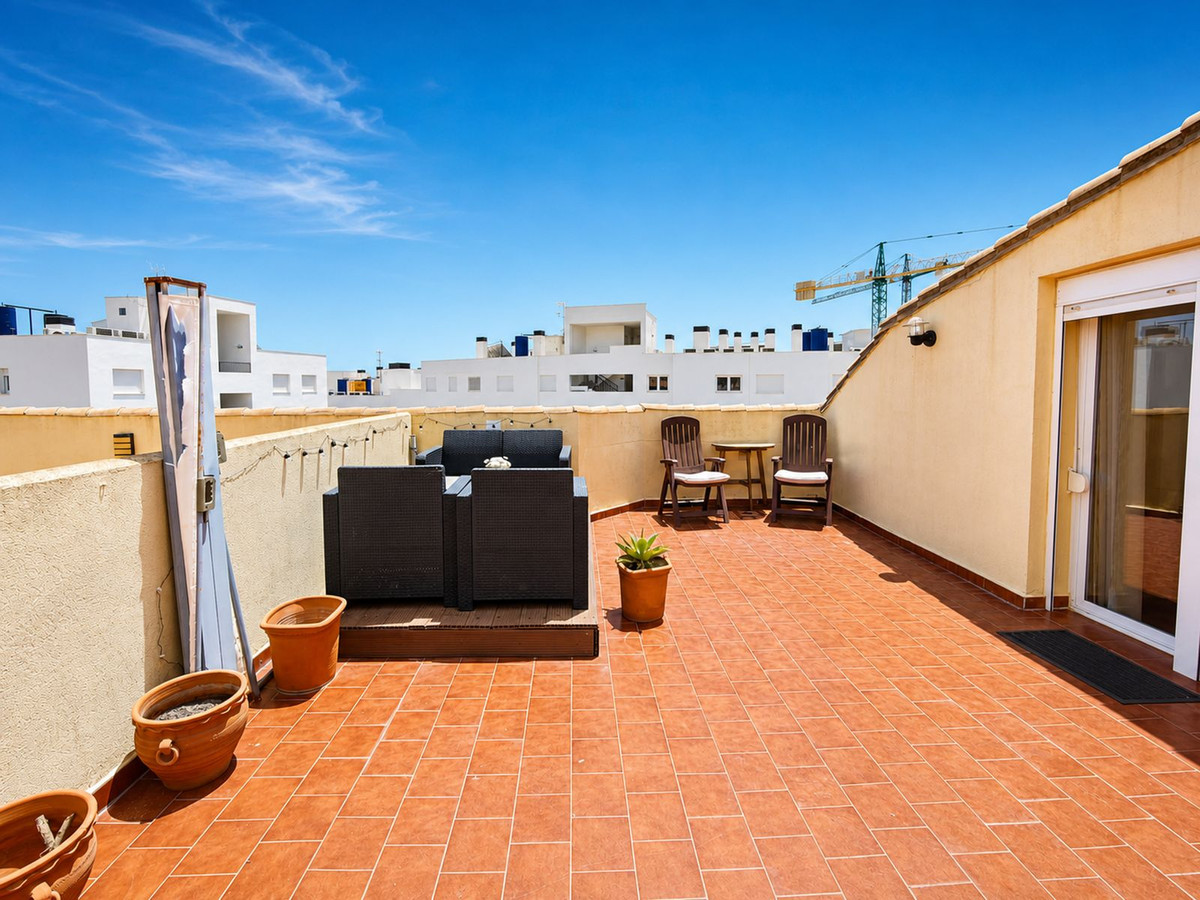 2 Bed Apartment for sale in La Duquesa Costa Del Sol, Málaga, Spain