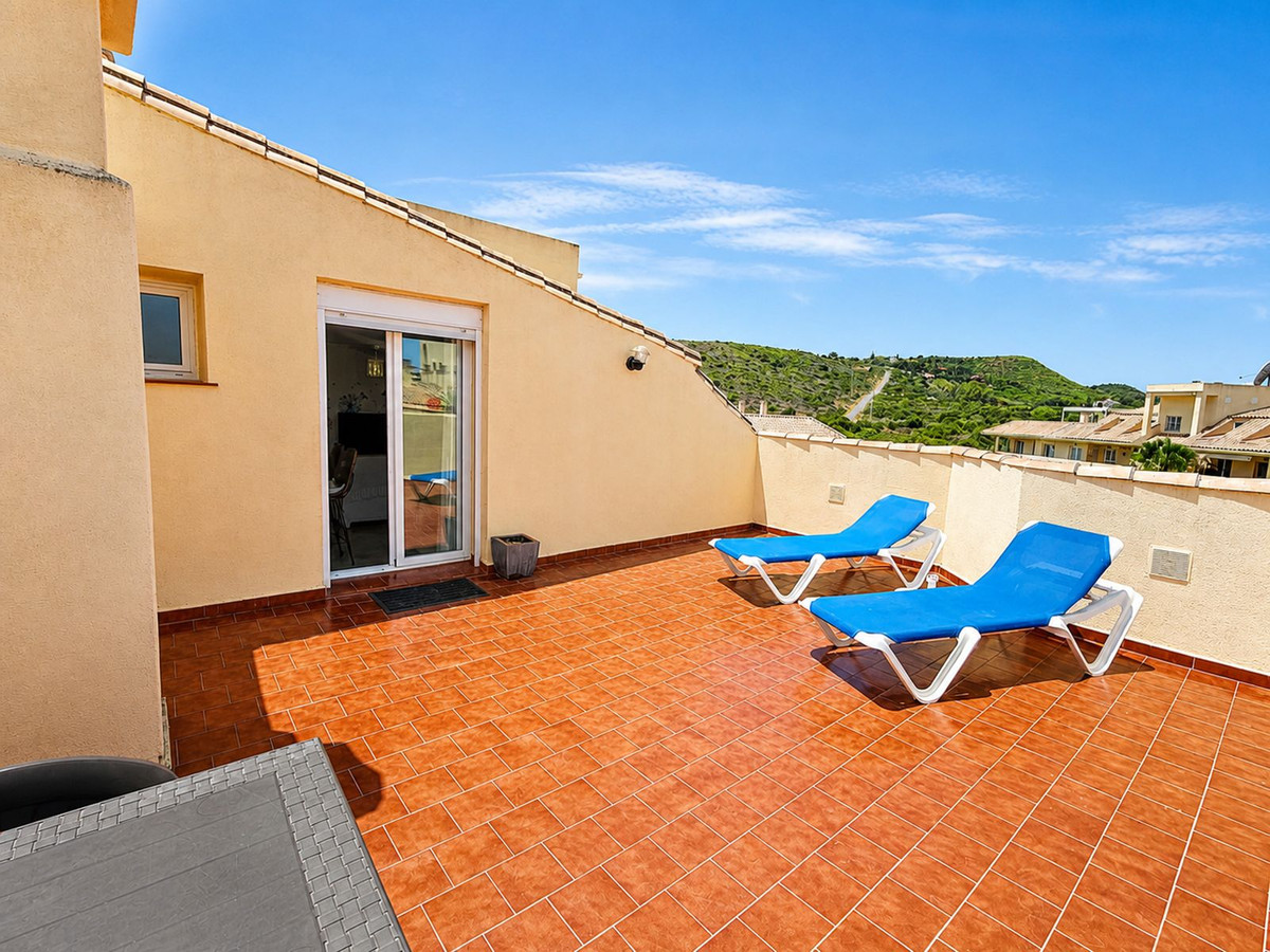 2 Bed Apartment for sale in La Duquesa Costa Del Sol, Málaga, Spain