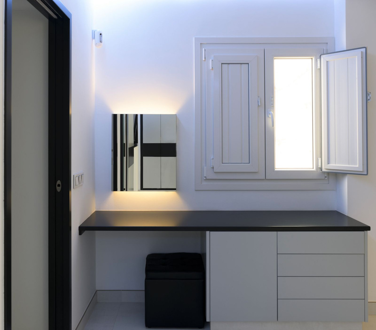 4 Bed Townhouse for sale in Estepona Costa Del Sol, Málaga, Spain