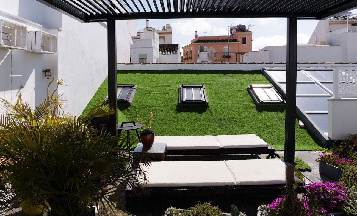 4 Bed Townhouse for sale in Estepona Costa Del Sol, Málaga, Spain
